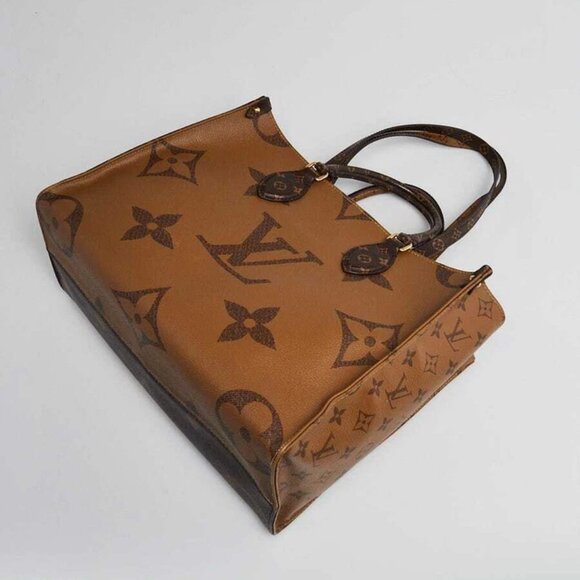 Louis Vuitton Monogram Reverse Canvas Onthego MM Bag - Picture 4 of 11